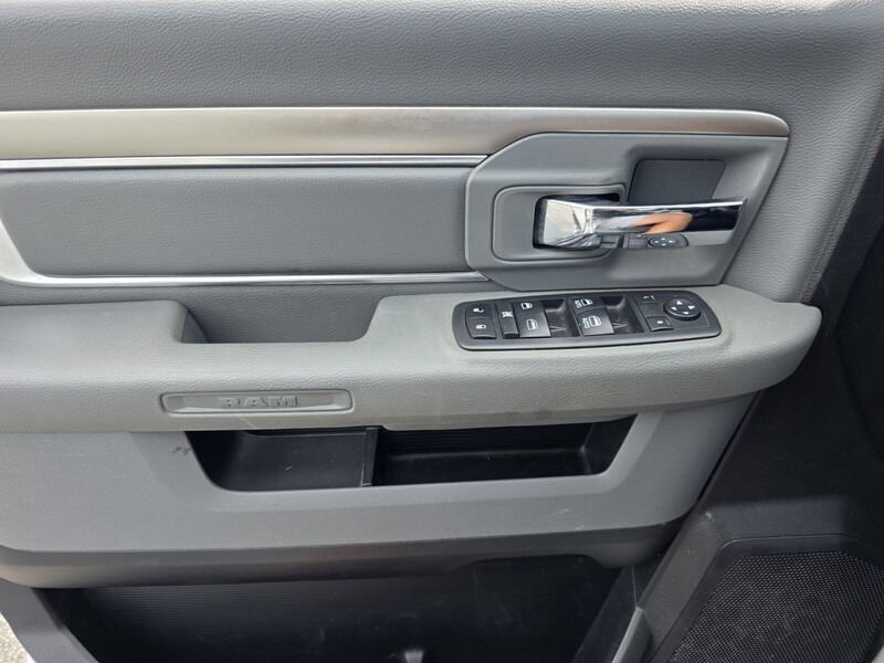 2019 Ram 1500 Classic SLT photo 25