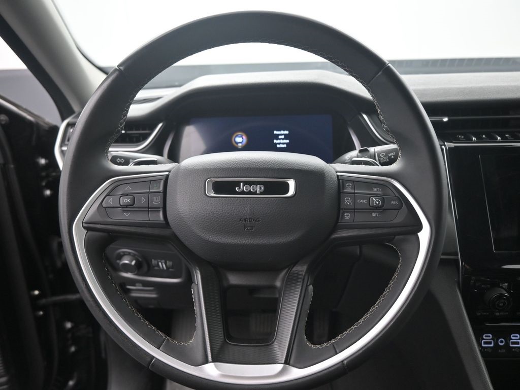 2023 Jeep Grand Cherokee Laredo photo 29
