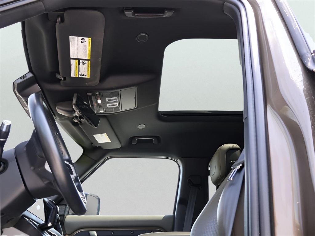 2022 Land Rover Defender 110 XS Edition photo 28