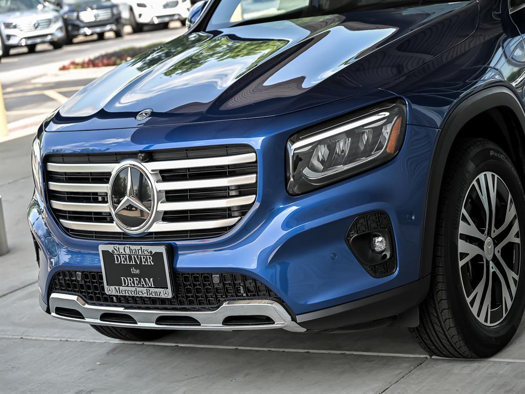 2025 Mercedes Benz GLB 250 4MATIC photo 2