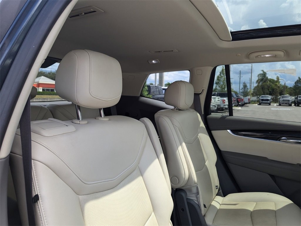 2021 Cadillac XT4 Premium Luxury photo 14