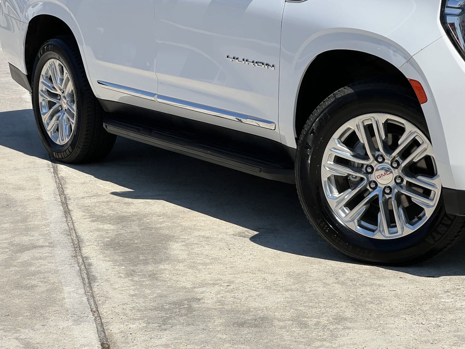 PreOwned 2023 GMC Yukon SLT SUV in Humble T7654 Texan GMC Buick