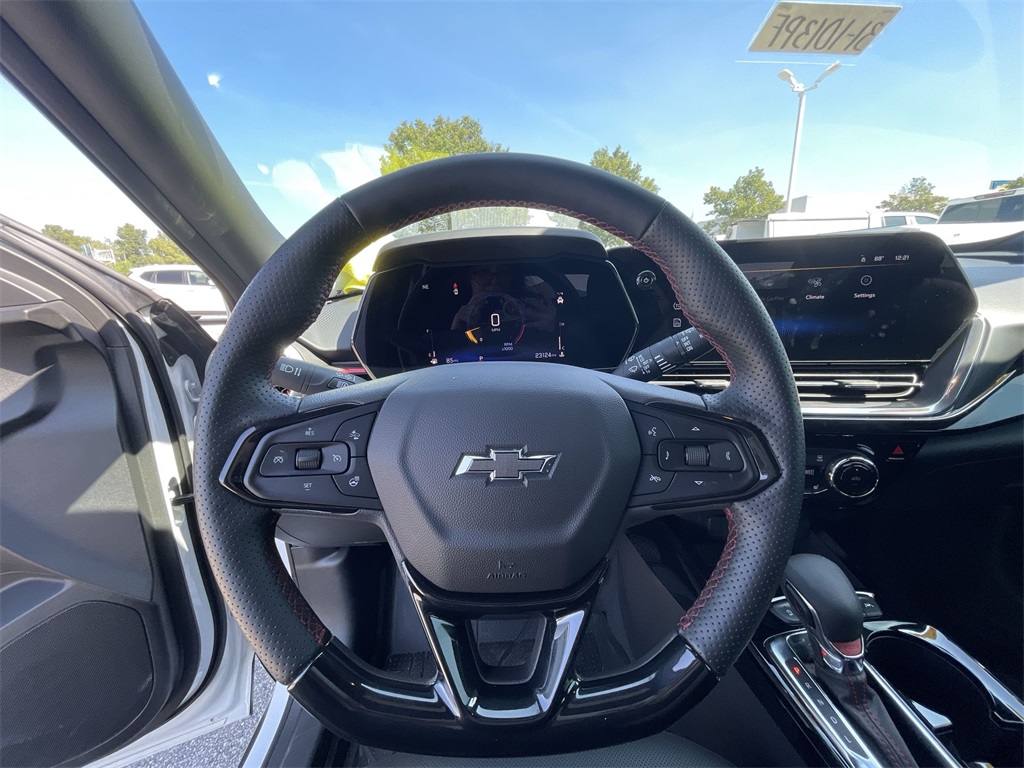 2024 Chevrolet Trax photo 7