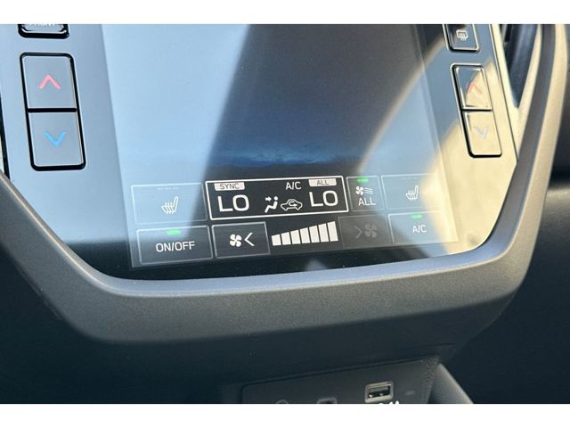 2025 Subaru Forester Premium photo 19