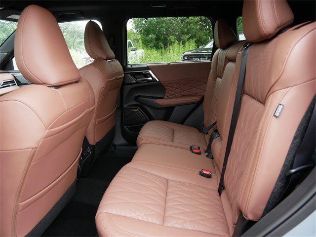2025 Mitsubishi Outlander SEL Premium photo 5