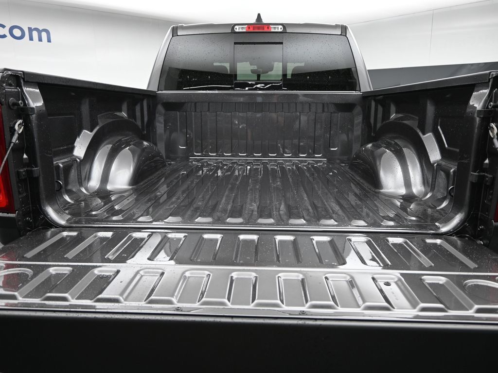 2026 Ram 1500 Laramie photo 9