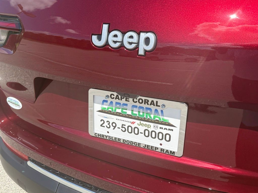 2025 Jeep Grand Cherokee Laredo X photo 26