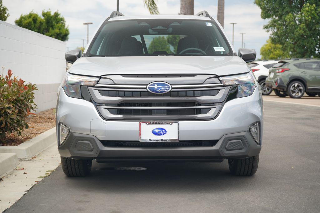 2025 Subaru Forester Premium photo 4