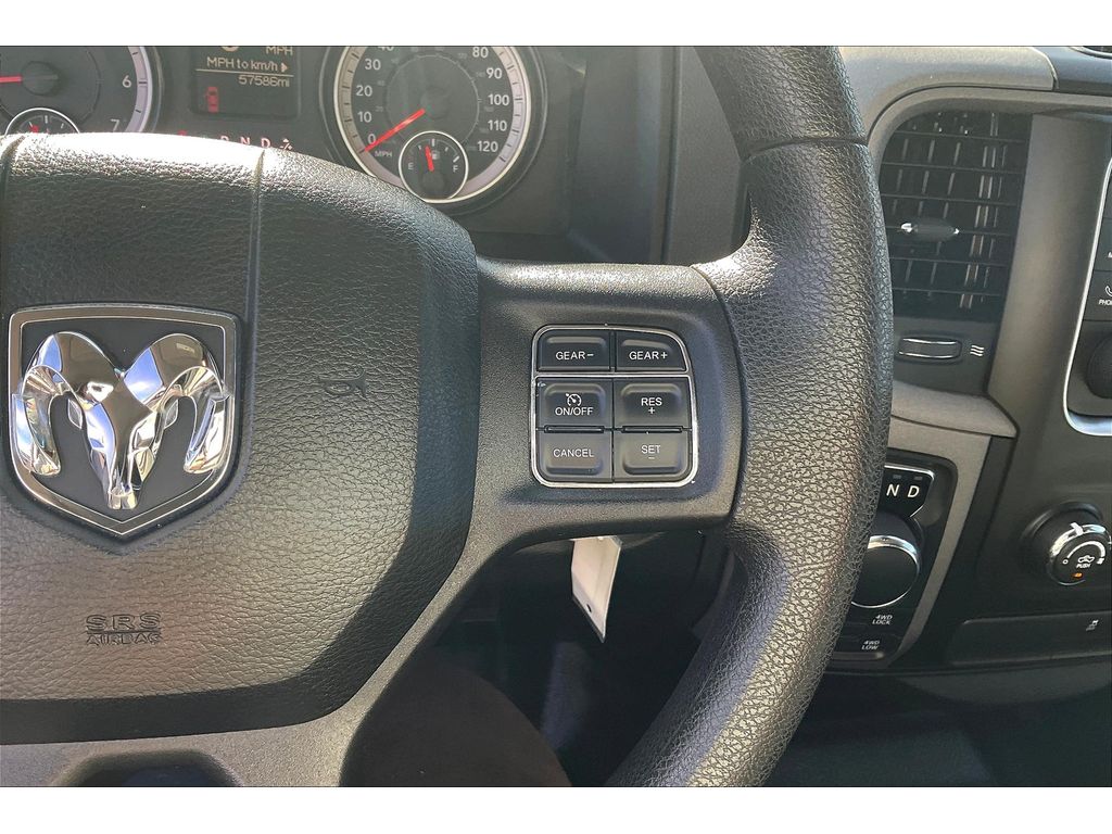 2016 Ram 1500 Tradesman photo 18