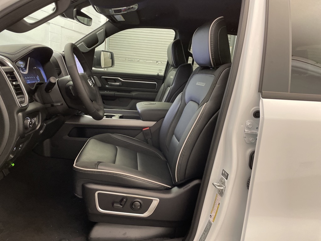 2025 Ram 1500 Laramie photo 16