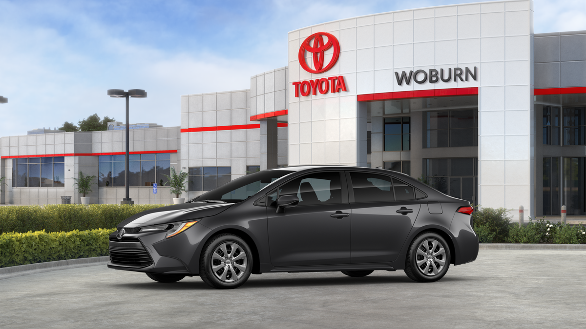 2025 Toyota Corolla LE photo 3