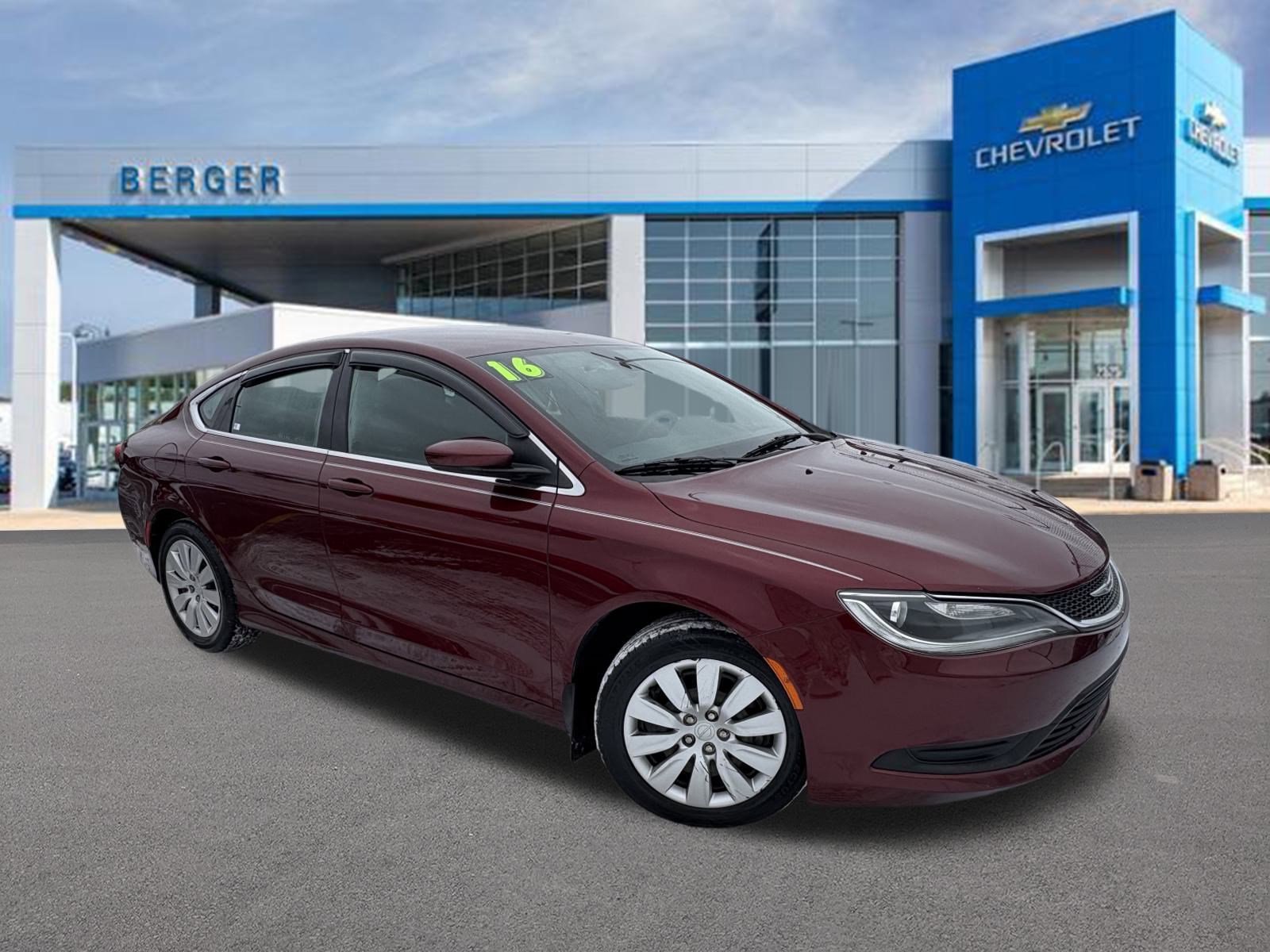 2016 Chrysler 200 LX's photo
