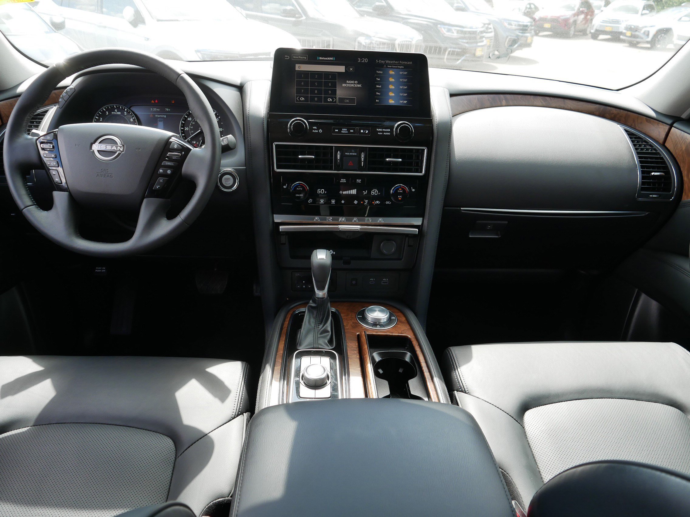 2024 Nissan Armada SL photo 10