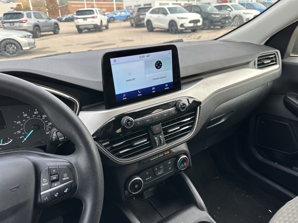 2022 Ford Escape SE photo 3