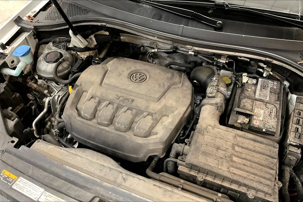 2021 Volkswagen Tiguan SE photo 31