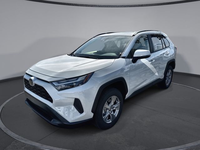 2025 Toyota RAV4 XLE's photo