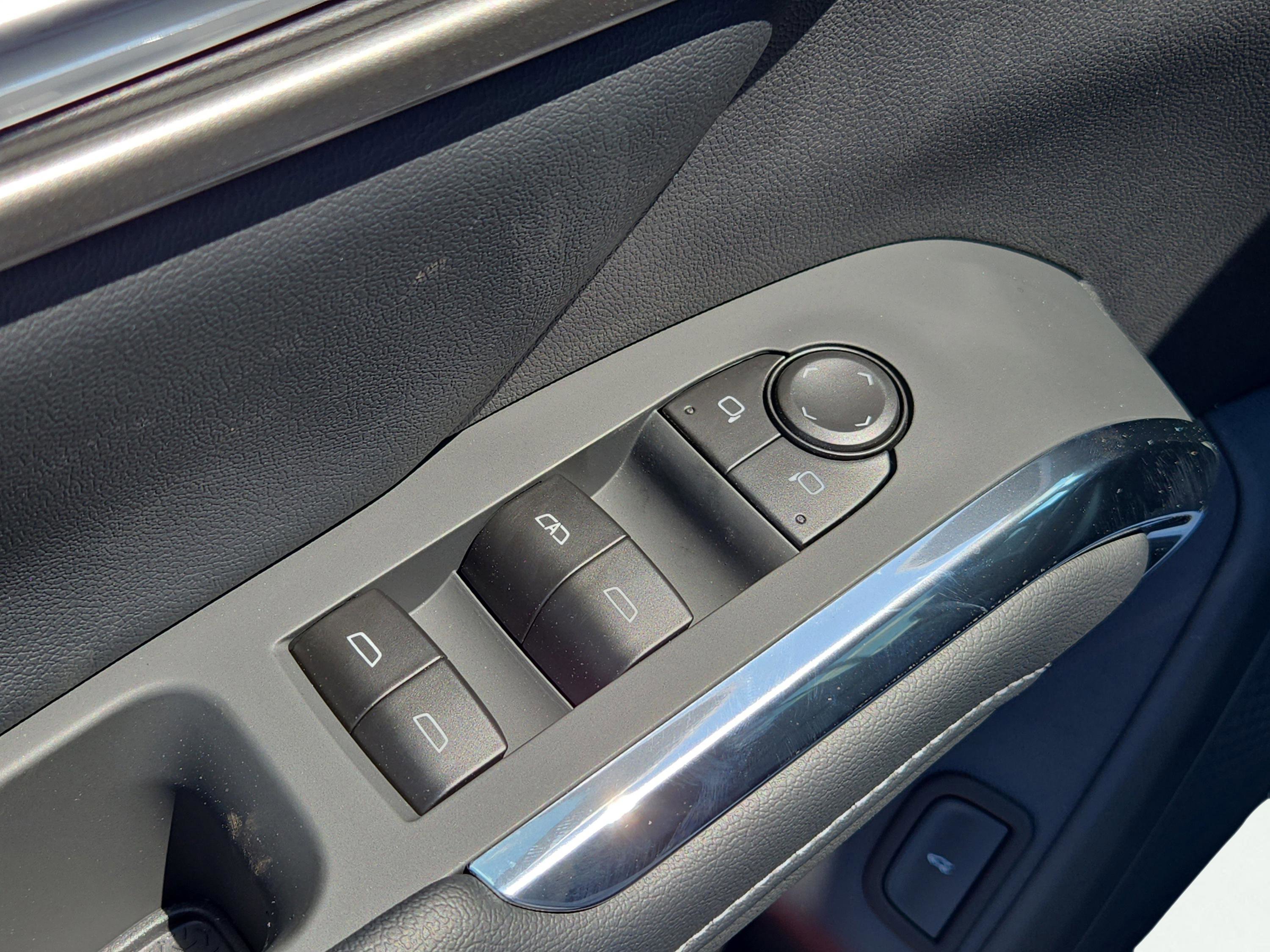 2026 Chevrolet Traverse photo 11
