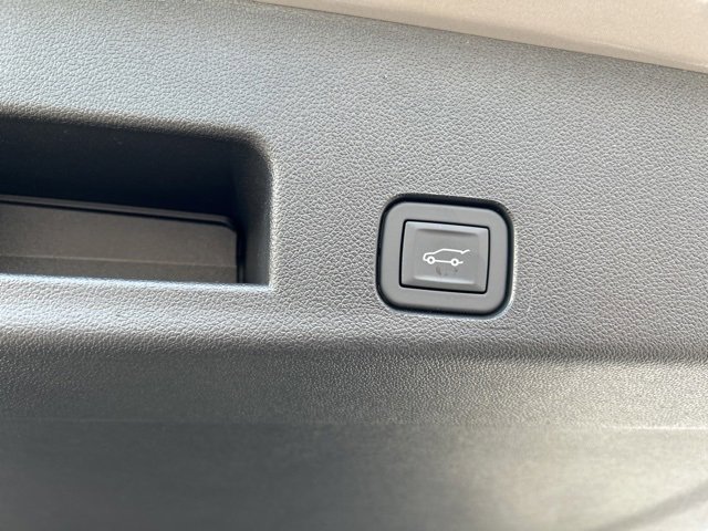 2026 Chevrolet Traverse Z71 photo 4