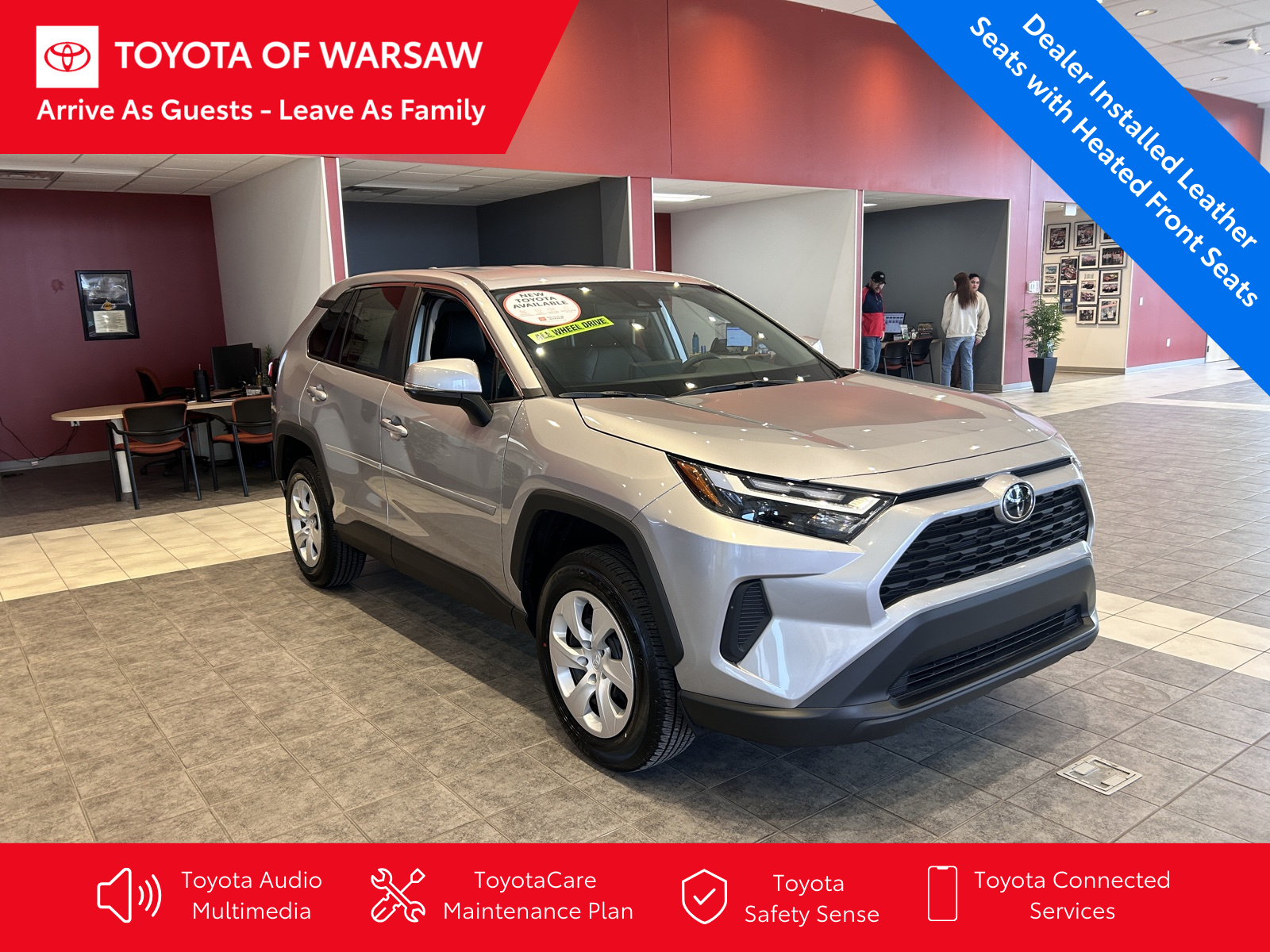 2025 Toyota RAV4 LE's photo