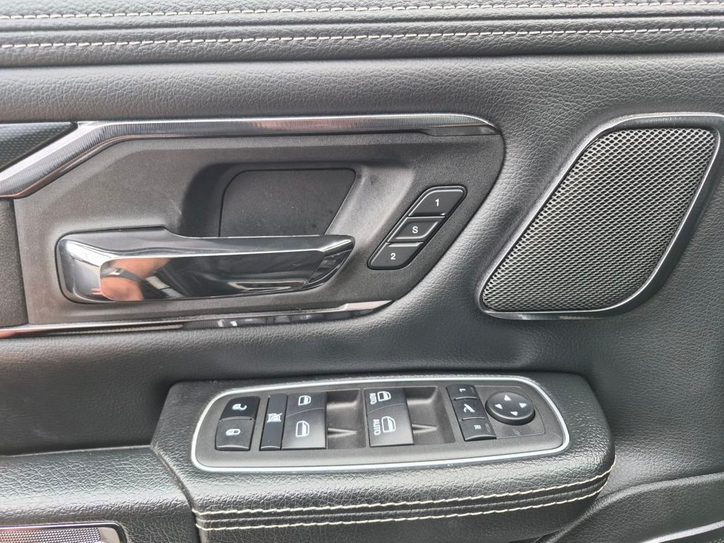 2022 Ram 1500 Laramie photo 16