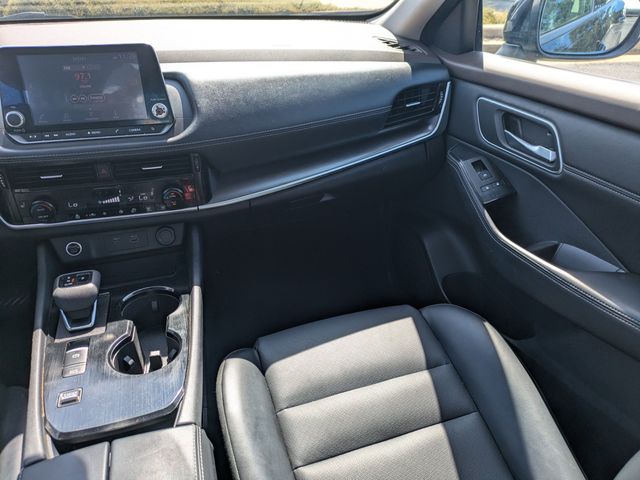 2021 Nissan Rogue SV photo 15