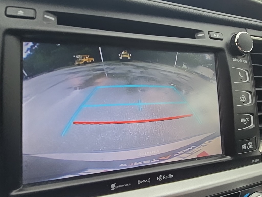 2019 Toyota Highlander XLE photo 18