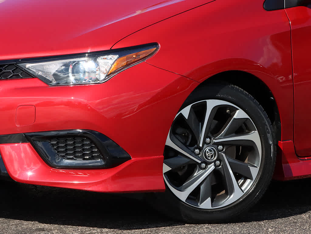 2017 Toyota Corolla iM photo 4