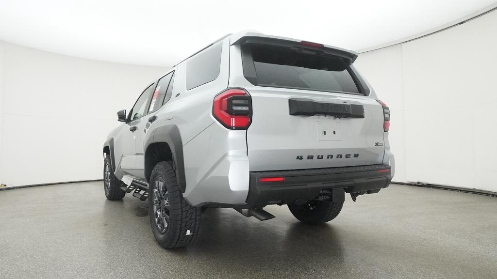 2025 Toyota 4Runner SR5 photo 15