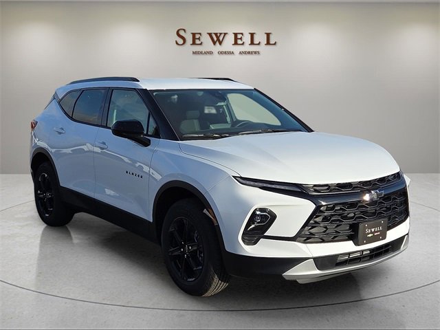 2025 Chevrolet Blazer 2LT photo 3