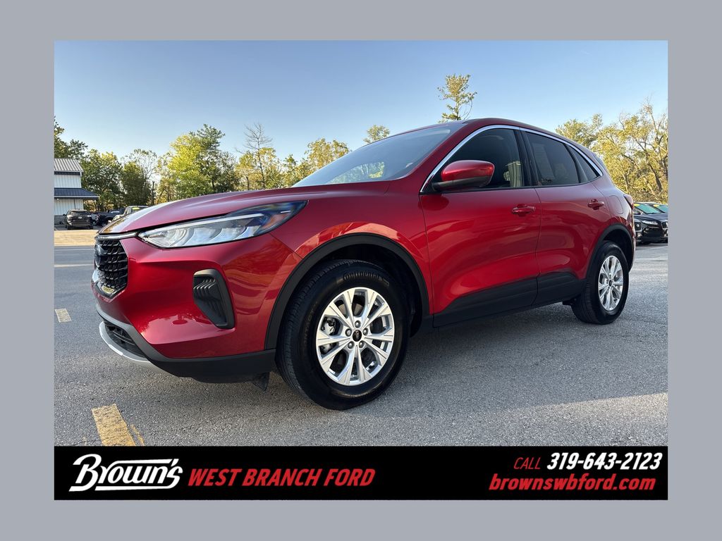 2023 Ford Escape Active's photo