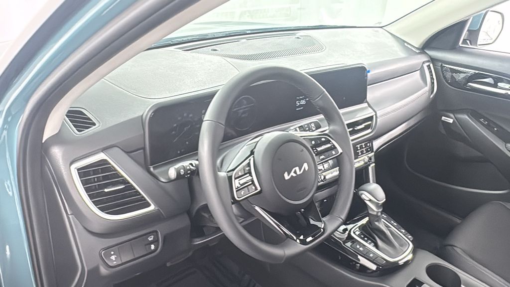 2026 Kia Seltos SX photo 34