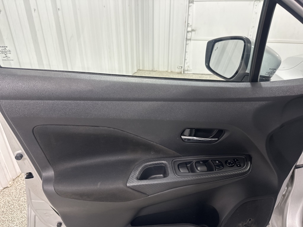 2021 Nissan Versa 1.6 SV photo 12