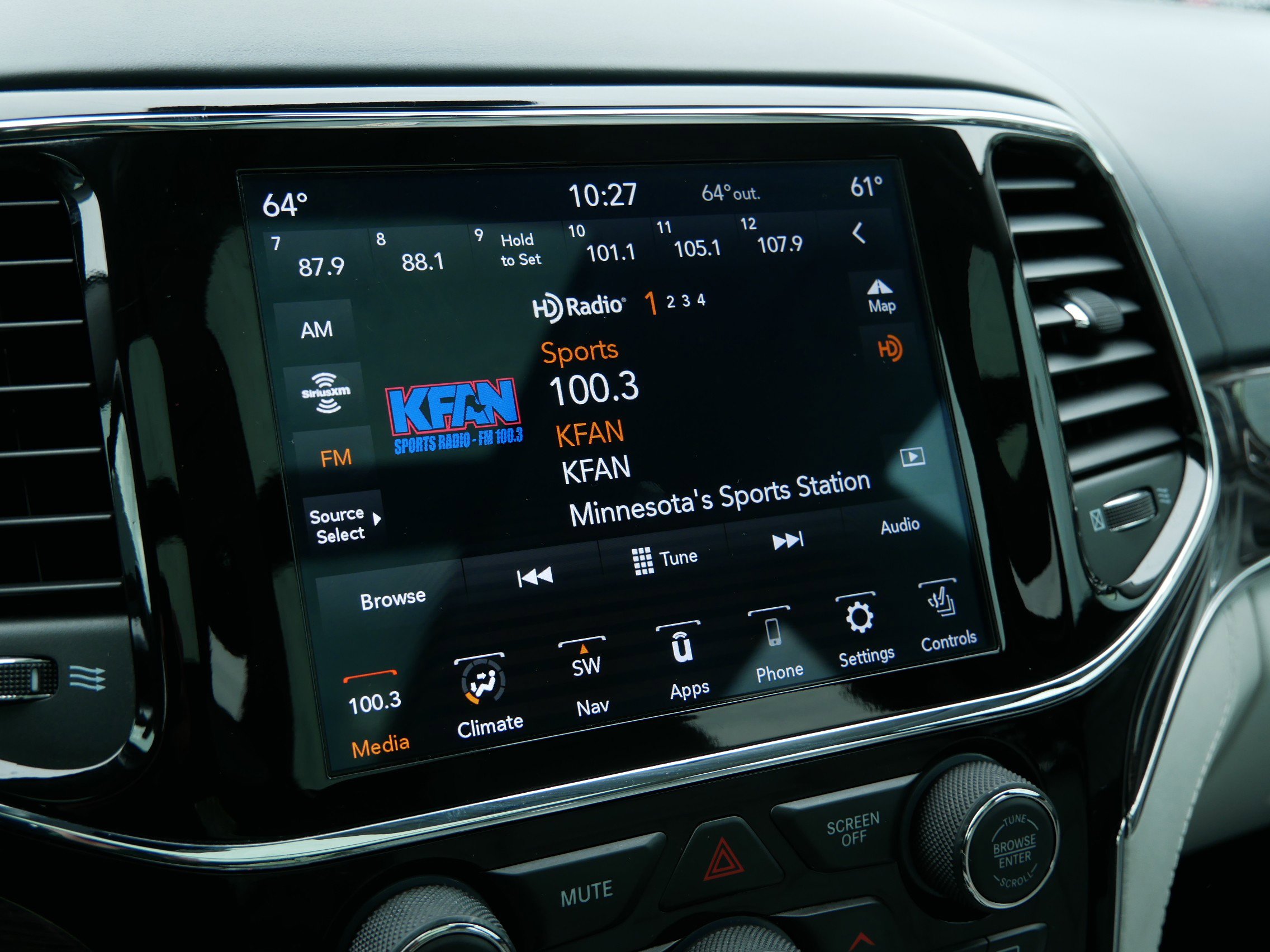 2020 Jeep Grand Cherokee Summit photo 16