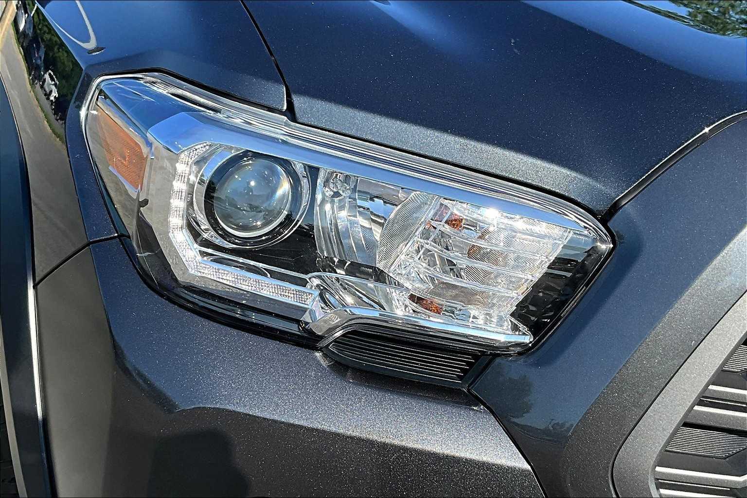 2023 Toyota Tacoma TRD Double Cab V6 photo 25