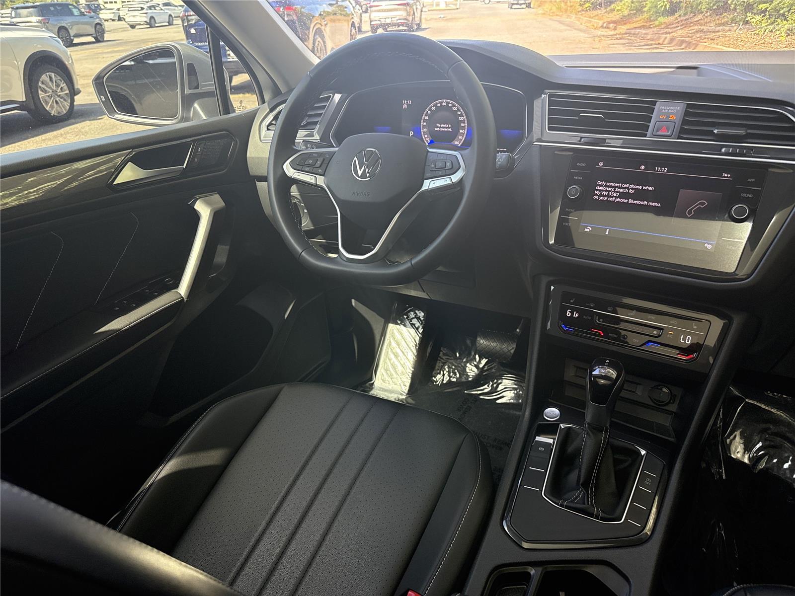 2023 Volkswagen Tiguan SE photo 14
