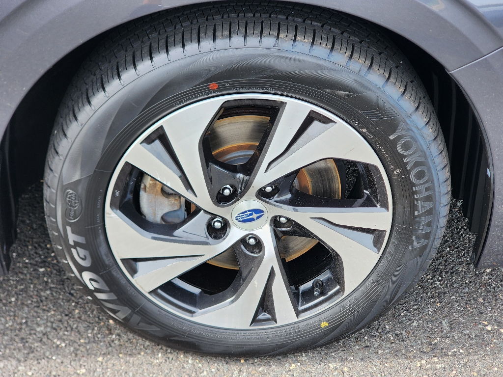 2020 Subaru Legacy Premium photo 4