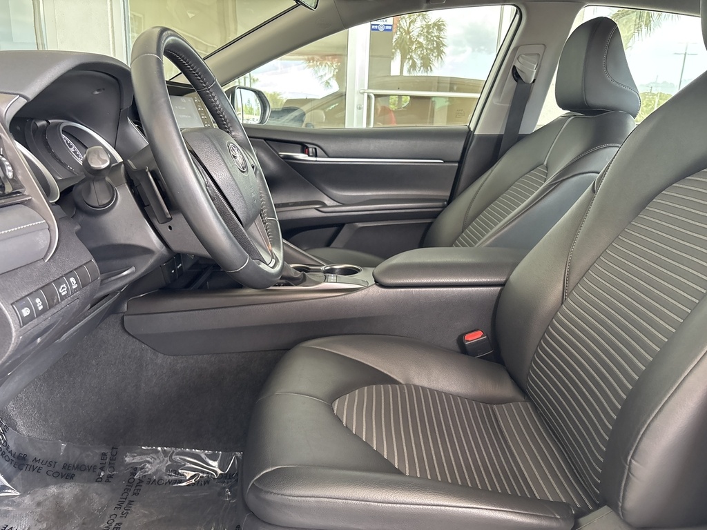 2023 Toyota Camry SE photo 16
