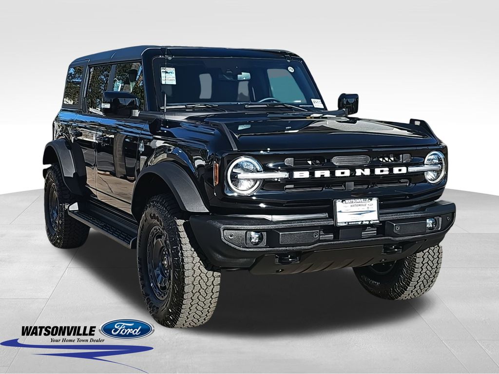 2025 Ford Bronco 4-Door Outer Banks's photo