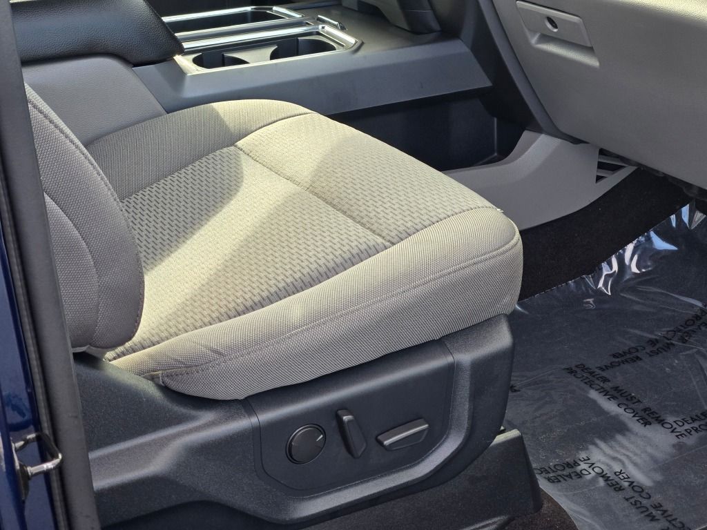 2020 Ford F-150 XLT photo 2