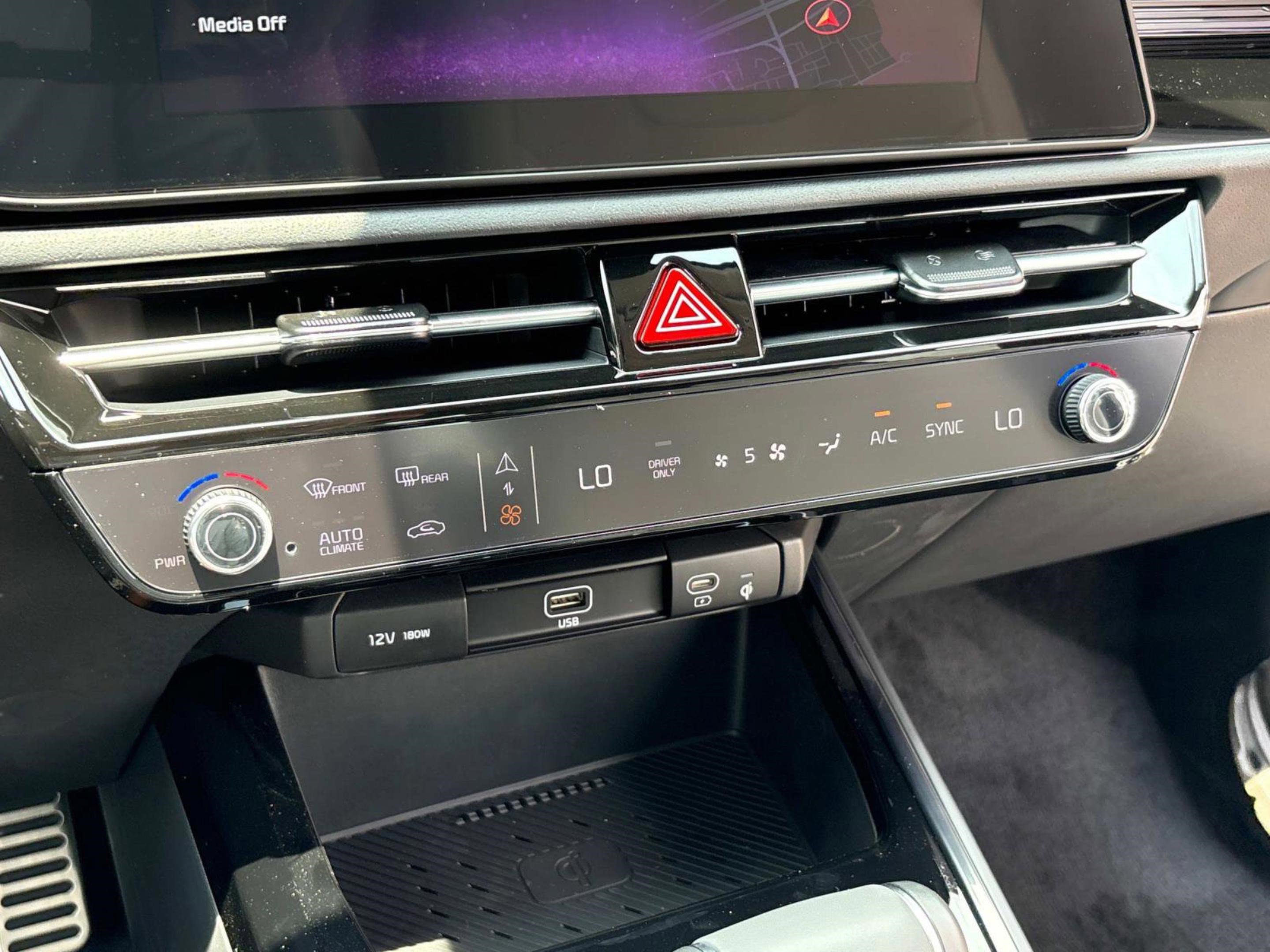 2025 Kia Niro EX Touring photo 25