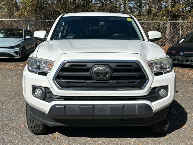 2018 Toyota Tacoma SR5 photo 2