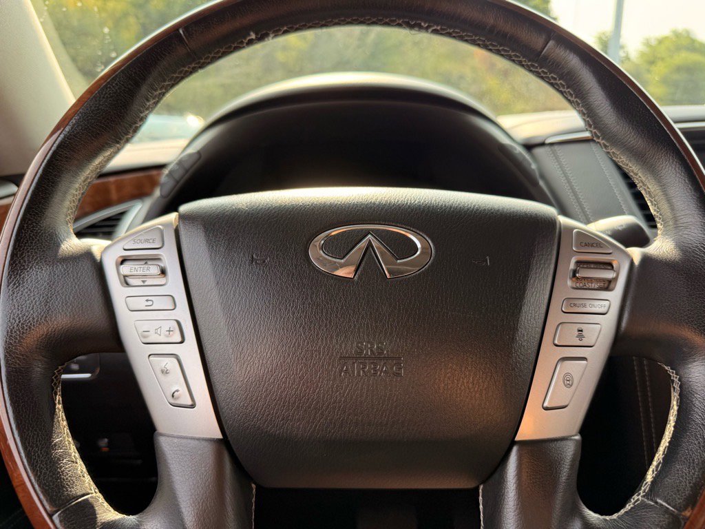 2019 Infiniti QX80 Luxe photo 13