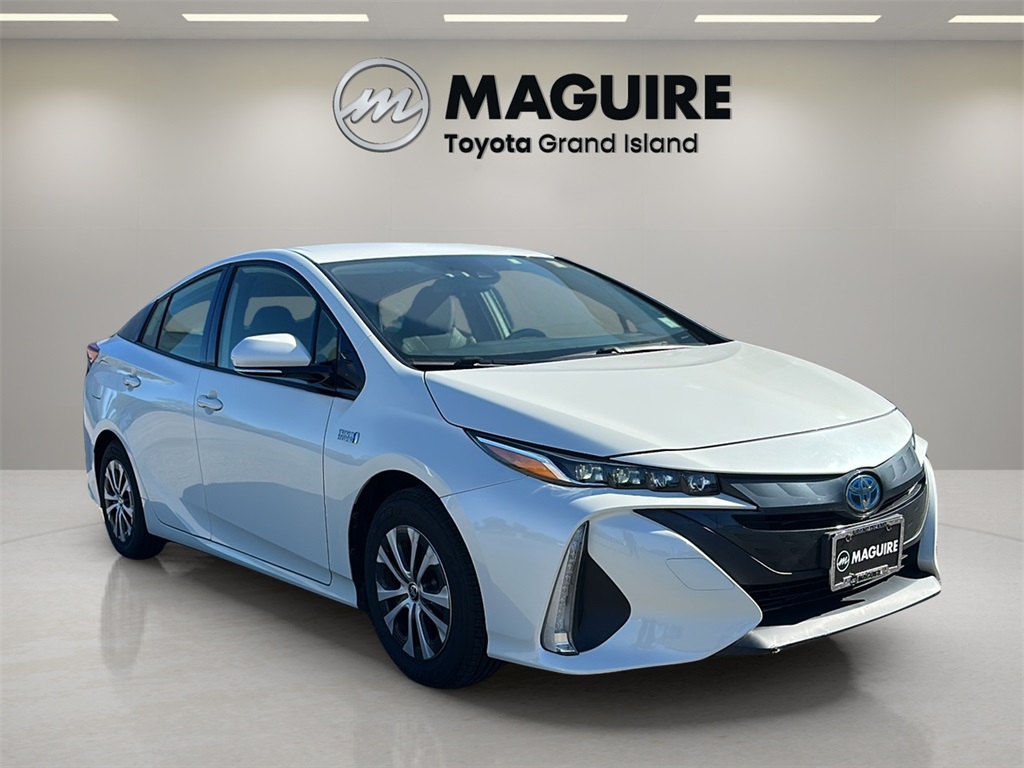 2020 Toyota Prius Prime LE photo 6