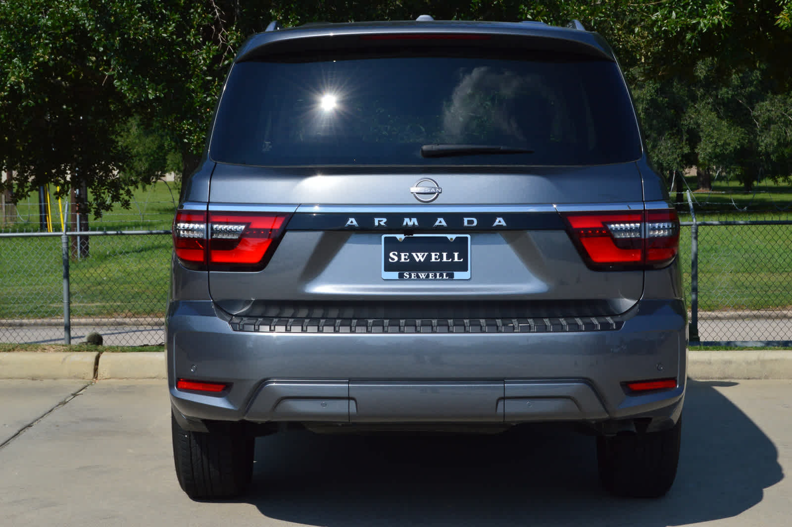 2024 Nissan Armada SV photo 5