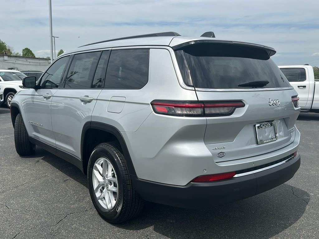 2025 Jeep Grand Cherokee Laredo X photo 4