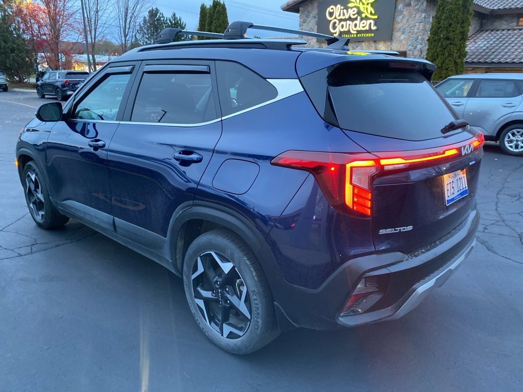 2024 Kia Seltos EX photo 3