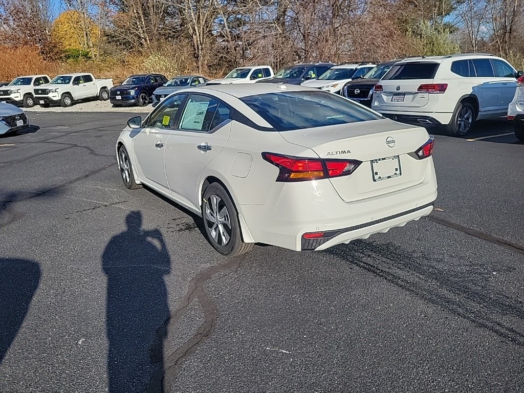 2025 Nissan Altima 2.5 S photo 2