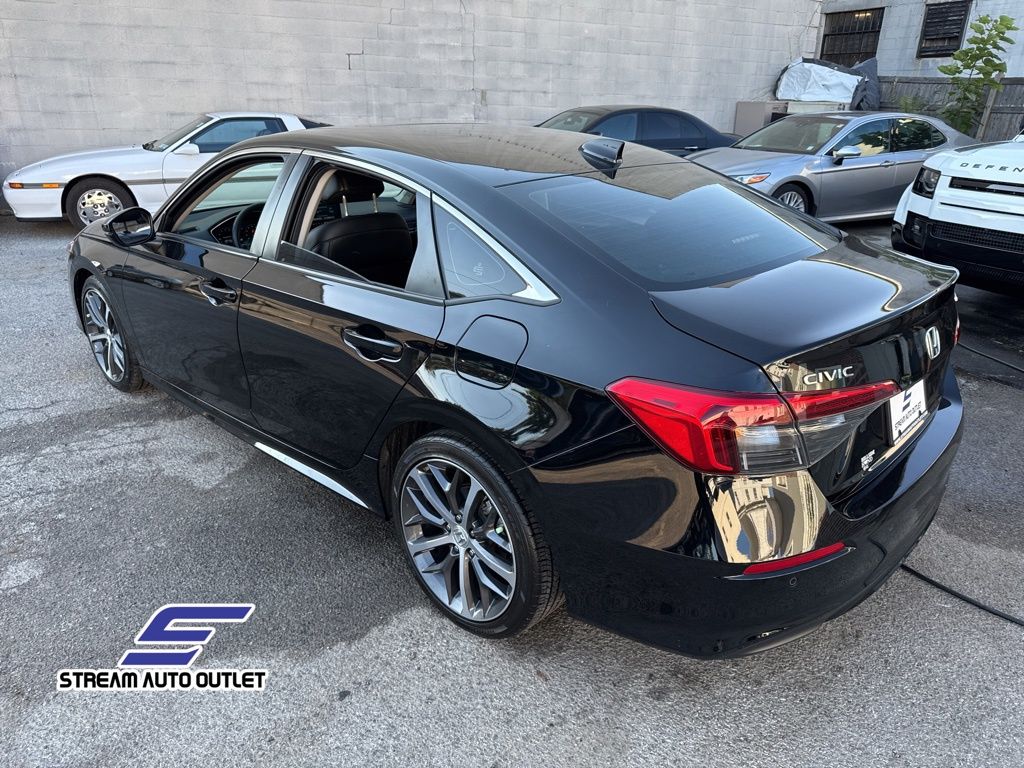 2023 Honda Civic Touring photo 6