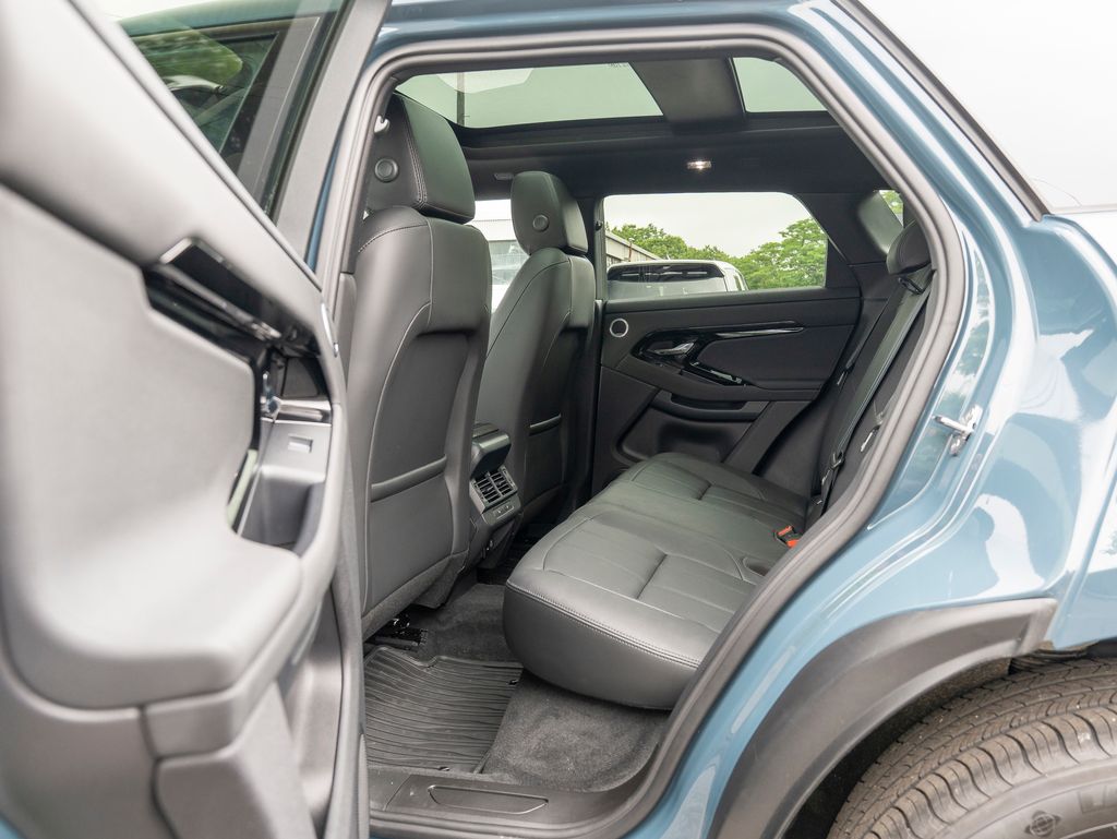2026 Land Rover Range Rover Evoque S photo 30