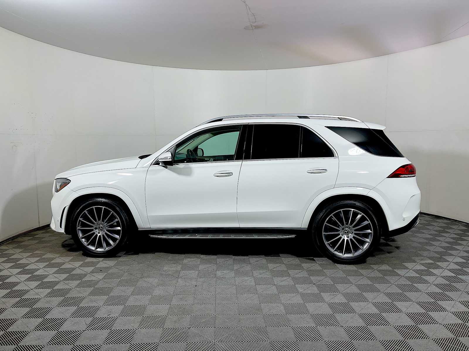 2022 Mercedes Benz GLE 350 4MATIC photo 4